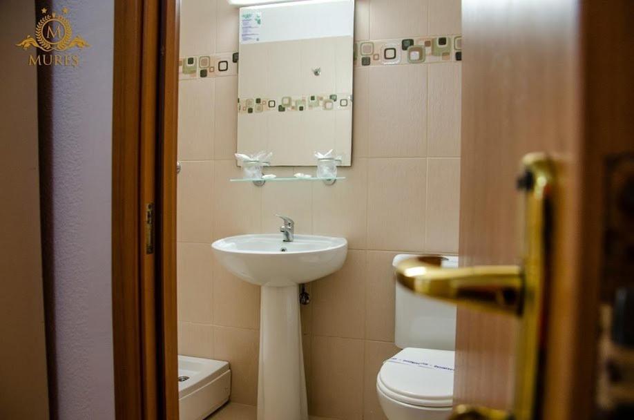 Hotel Mures Saturn Eksteriør bilde