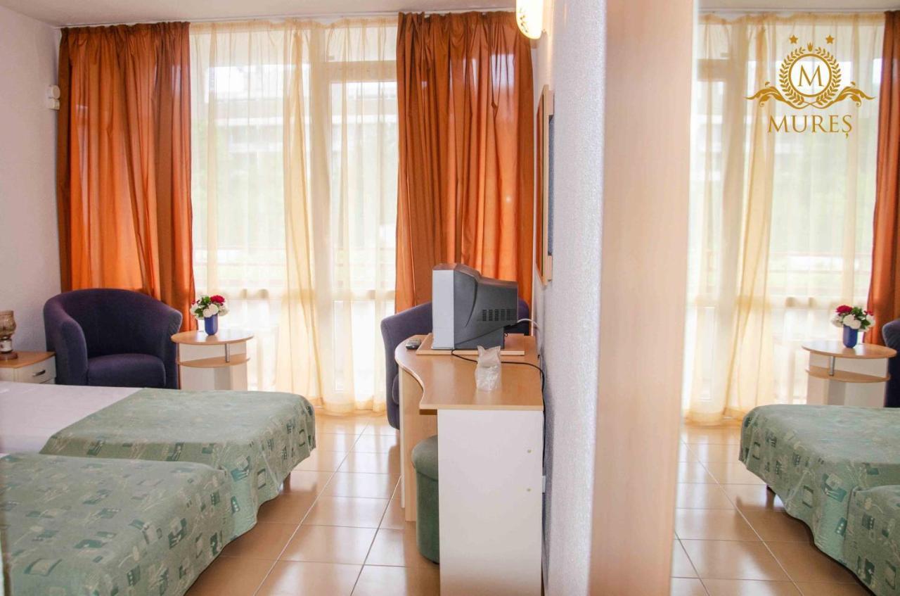Hotel Mures Saturn Eksteriør bilde