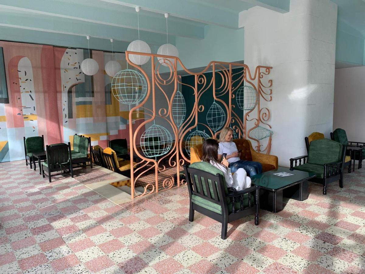 Hotel Mures Saturn Eksteriør bilde